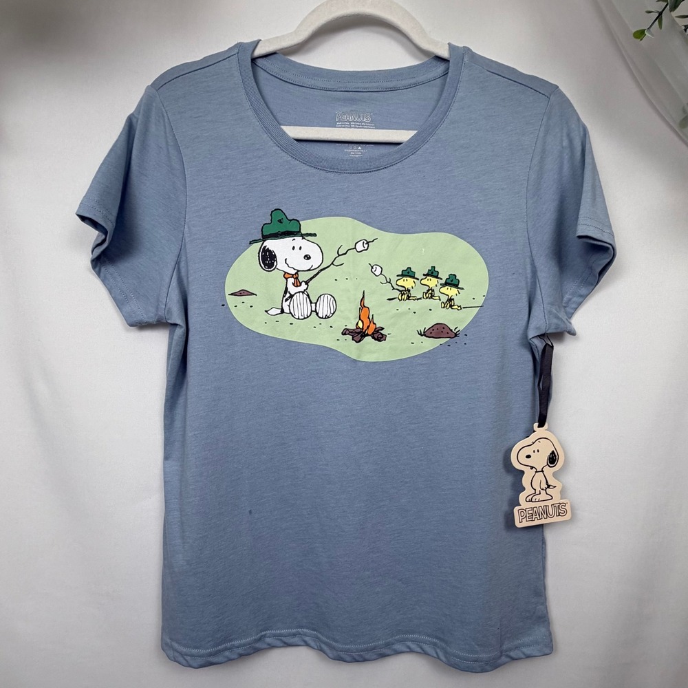 Peanuts Snoopy Woodstock Campfire Graphic T-Shirt Blue Medium NWOT